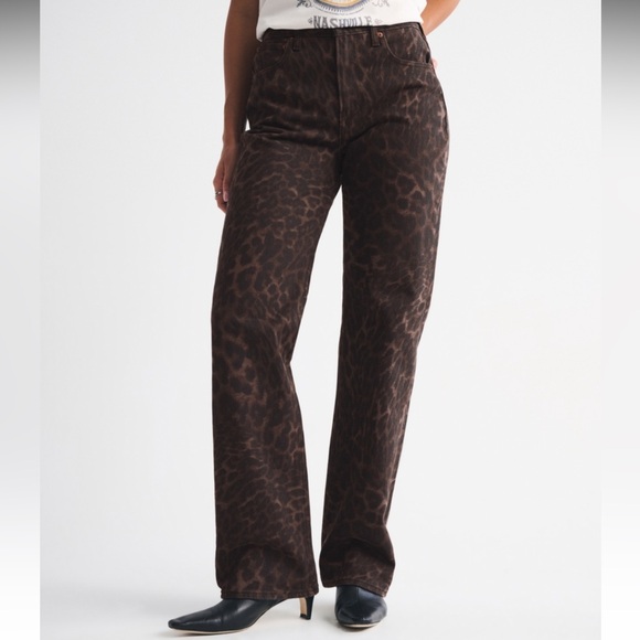 Abercrombie & Fitch Pants - Abercrombie High Rise 90s Relaxed Leopard Print Jean